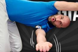 3 EJERCICIOS para la DORSALGIA en el SOFA