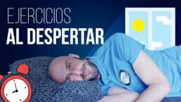 Rutina de EJERCICIOS AL DESPERTAR en la cama, elimina el dolor por las mañanas